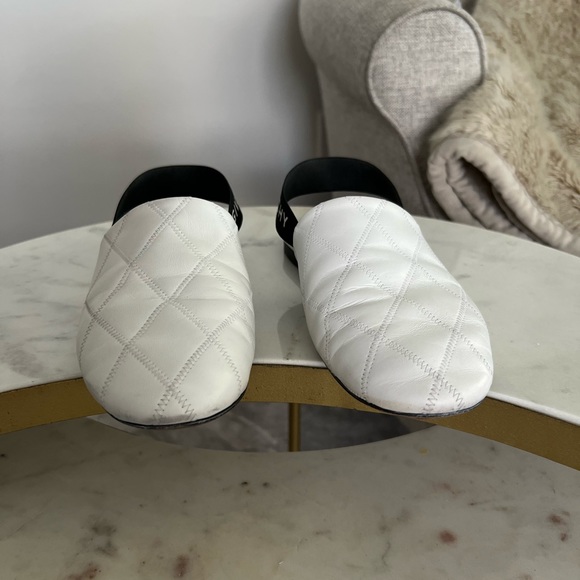 Authentic Givenchy quilt Nappa mules - Picture 2 of 8